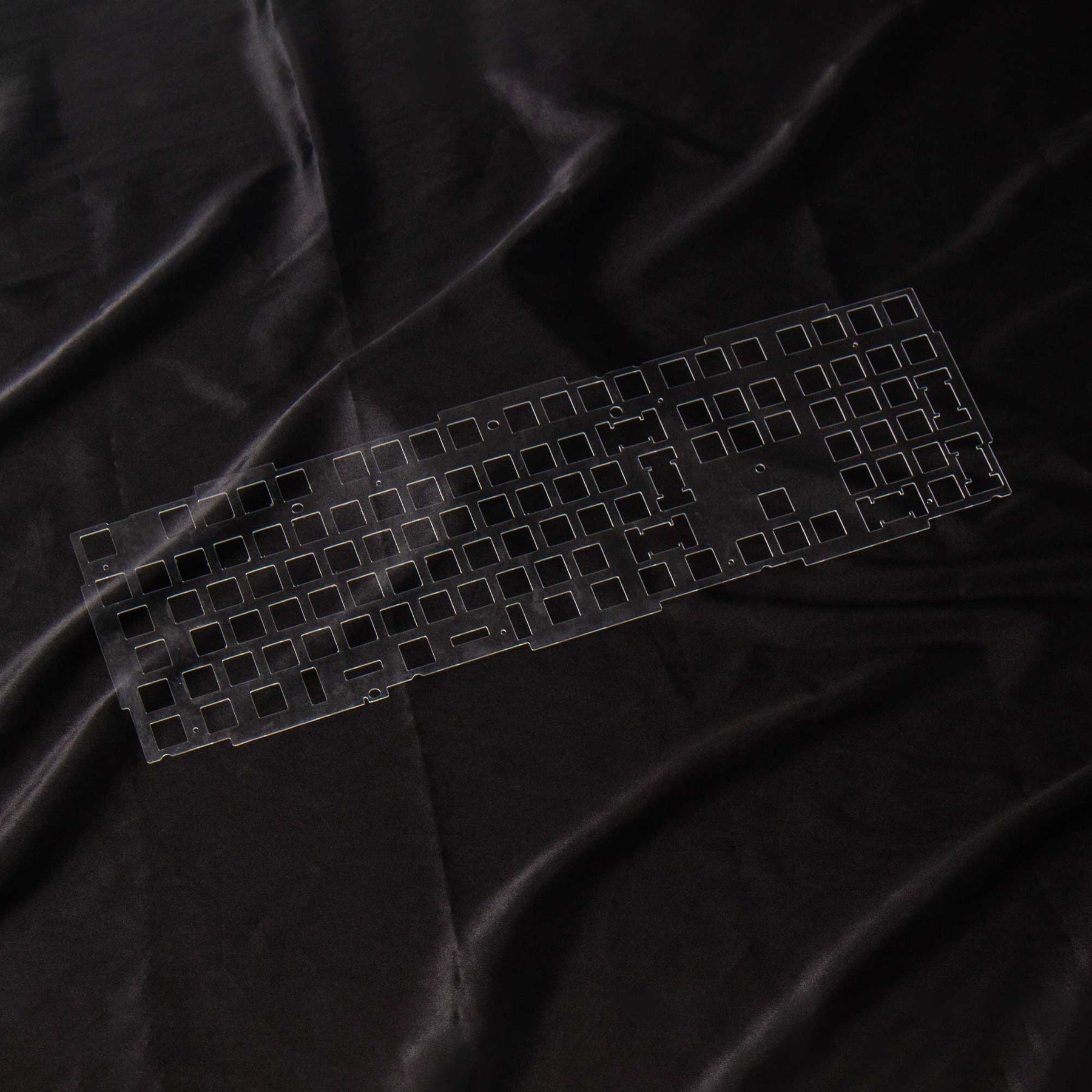 keychron-q6-plaque-pc-plate-polycarbonate-custom-pour-clavier-q6 image 2