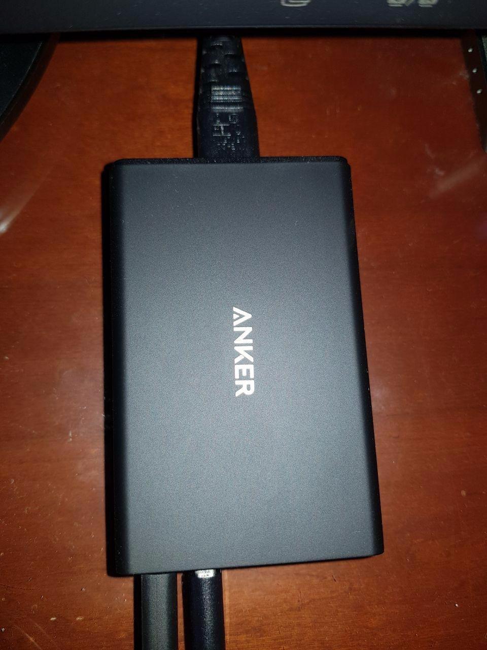 Enfin un seul chargeur sur le bureau