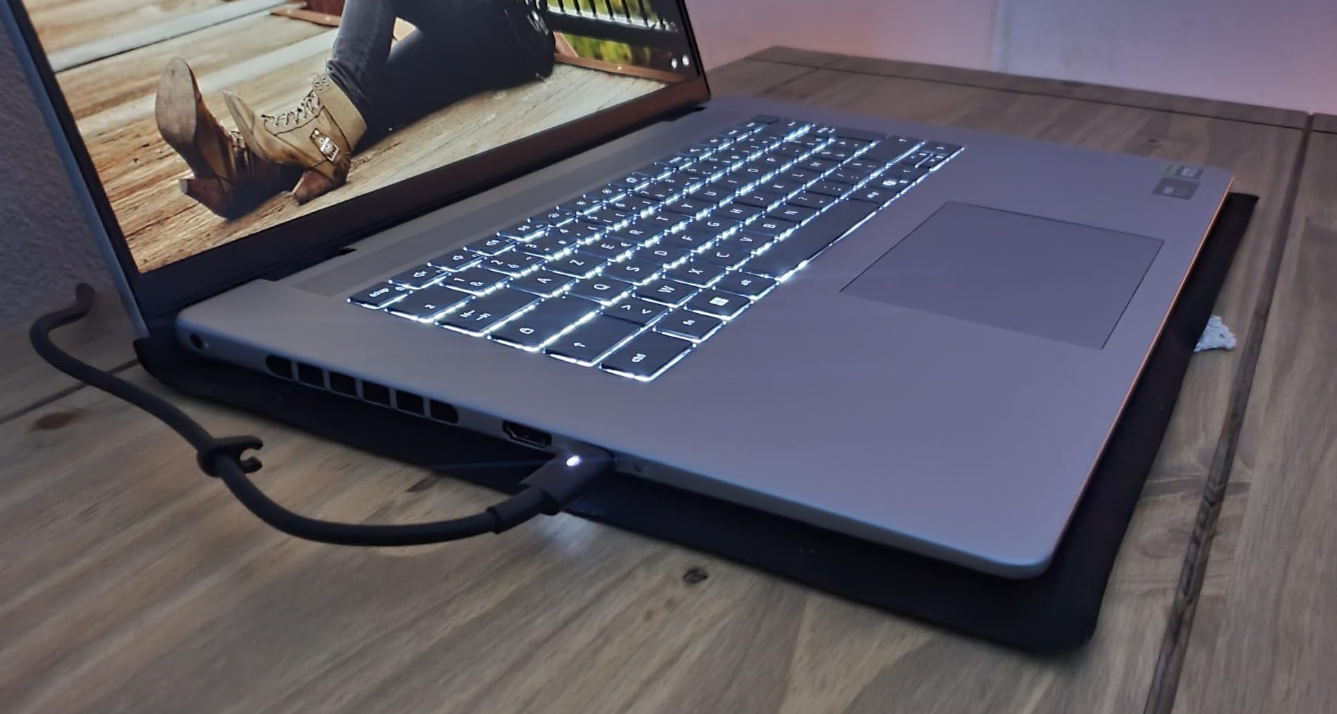Puissant et compact