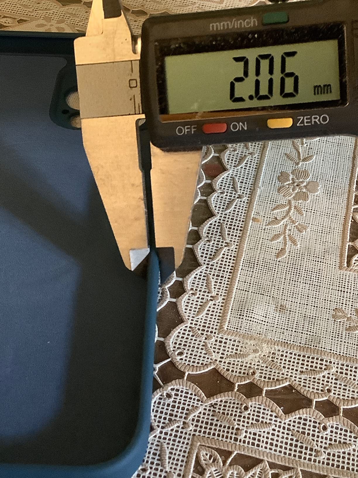 Bien, sensible à la coque épaisse