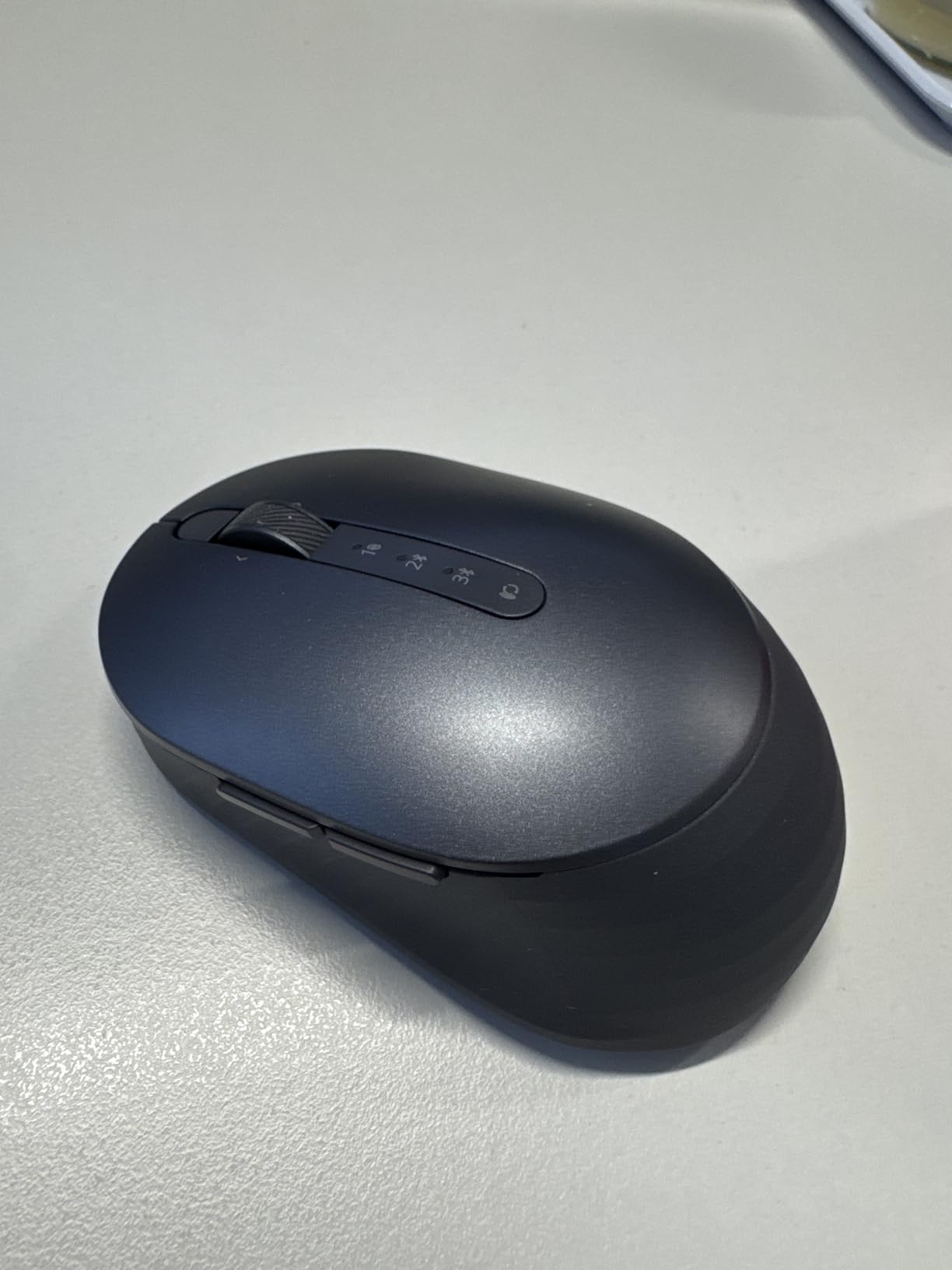 Très bonne souris pro